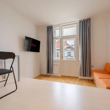 Apartament Chic Brick In Historic City By Rentez *