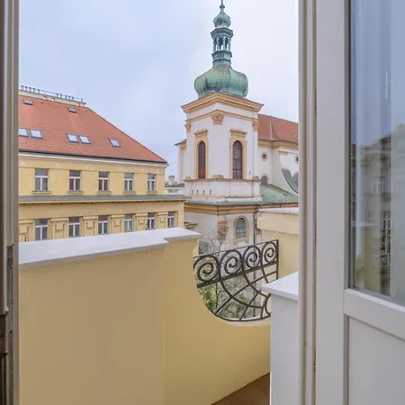 Apartament Chic Brick In Historic City By Rentez Praga