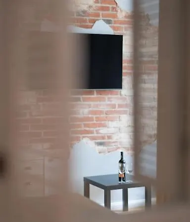 Chic Brick In Historic City By Rentez Apartamento Praga
