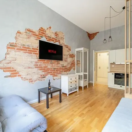 Chic Brick In Historic City By Rentez Apartamento Praga