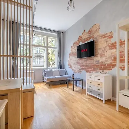Apartamento Chic Brick In Historic City By Rentez Praga