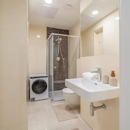 Chic Brick In Historic City By Rentez Apartamento *